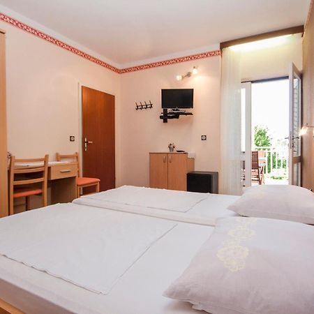 Villa Daniela Brodarica  Bilik gambar