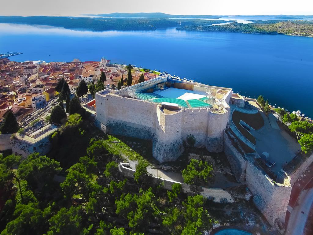 Villa Daniela Brodarica  Luaran gambar