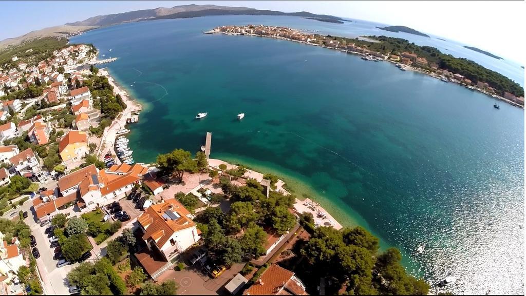Villa Daniela Brodarica  Luaran gambar