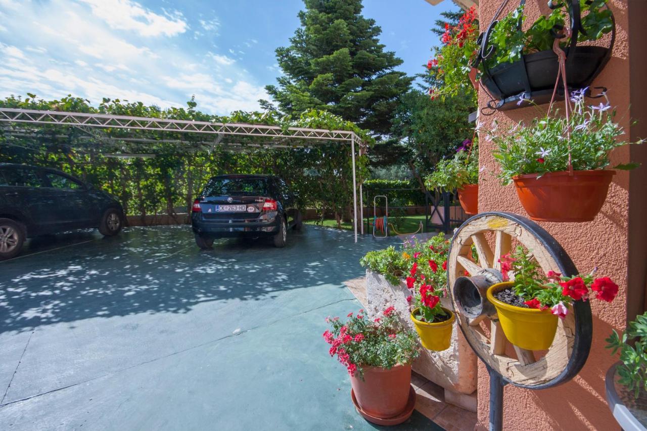 Villa Daniela Brodarica  Luaran gambar