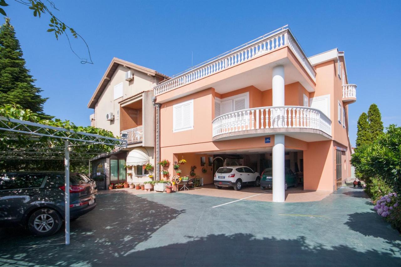 Villa Daniela Brodarica  Luaran gambar