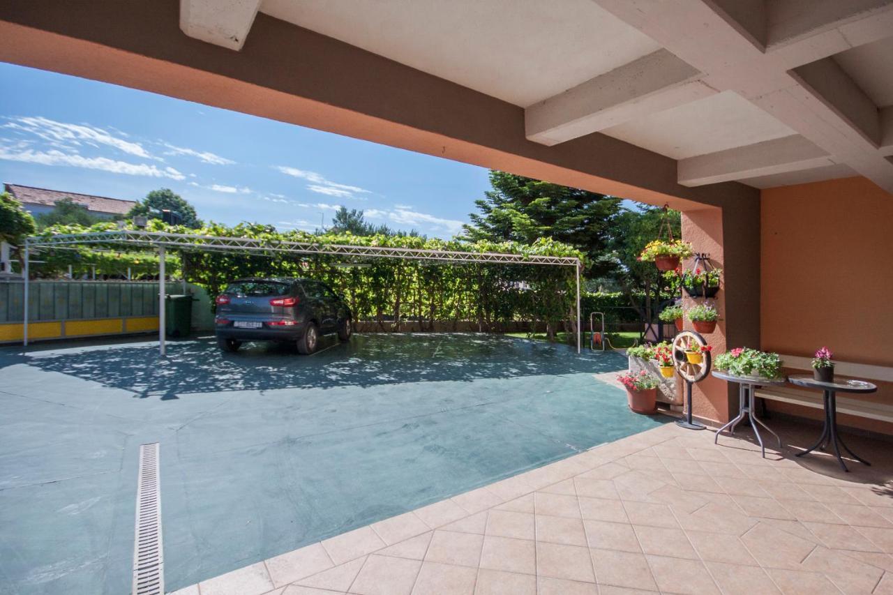 Villa Daniela Brodarica  Luaran gambar